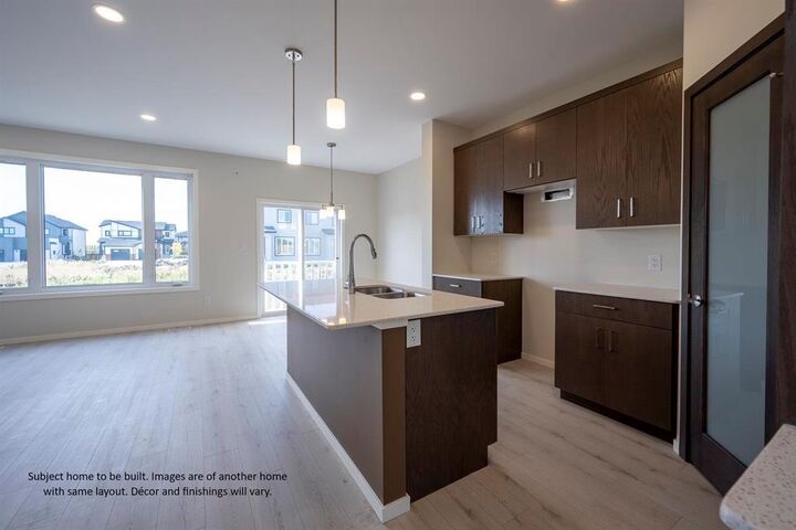 Property Photo:  61 Harvest Lane  MB R5A 0B6 