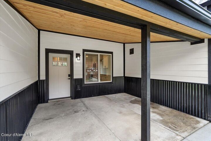 Property Photo:  326 Park St  ID 83846 