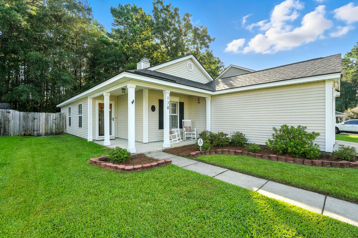 Property Photo: 178 Two Pond Loop SC 29456
