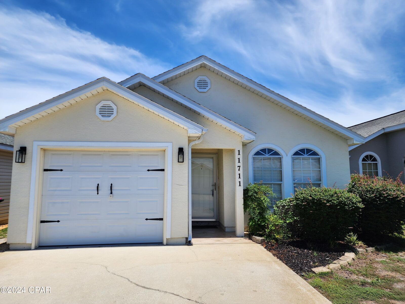 Property Photo: 11711 Cabana Court FL 32407