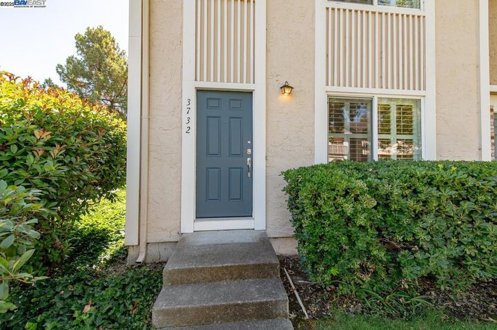 Property Photo:  3732 Carrigan Cmn  CA 94550 