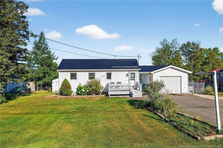 67 Renfrew Street  Petitcodiac NB E4Z 4S5 photo