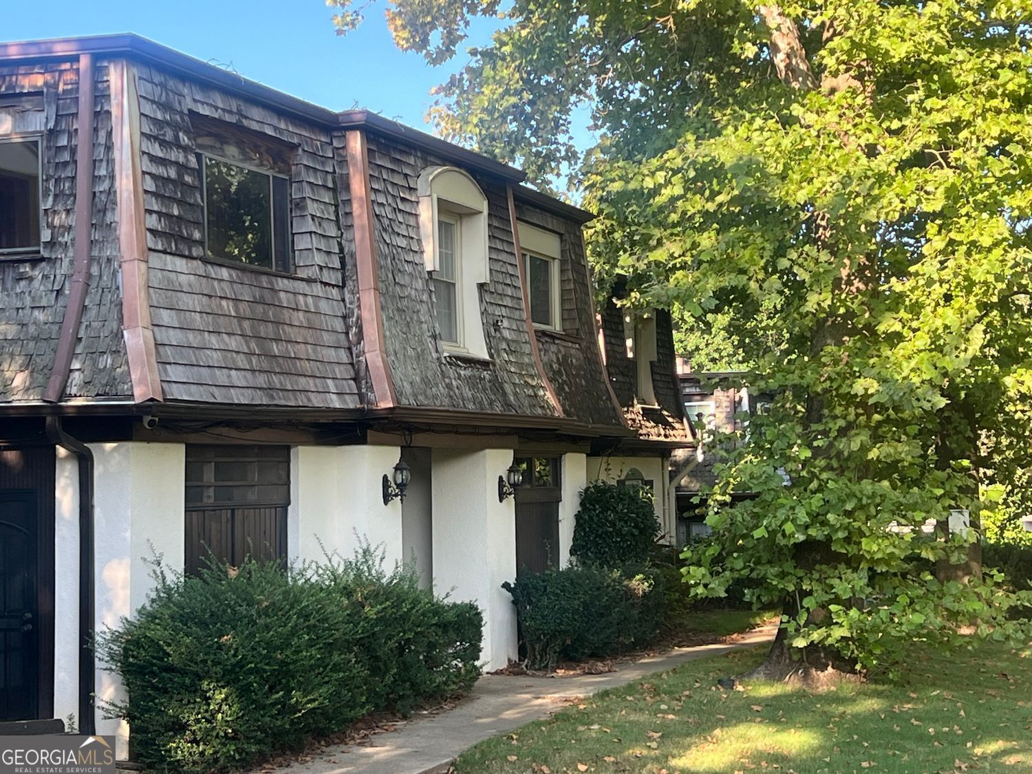 Property Photo: 50 Le Parc Fontaine GA 30038