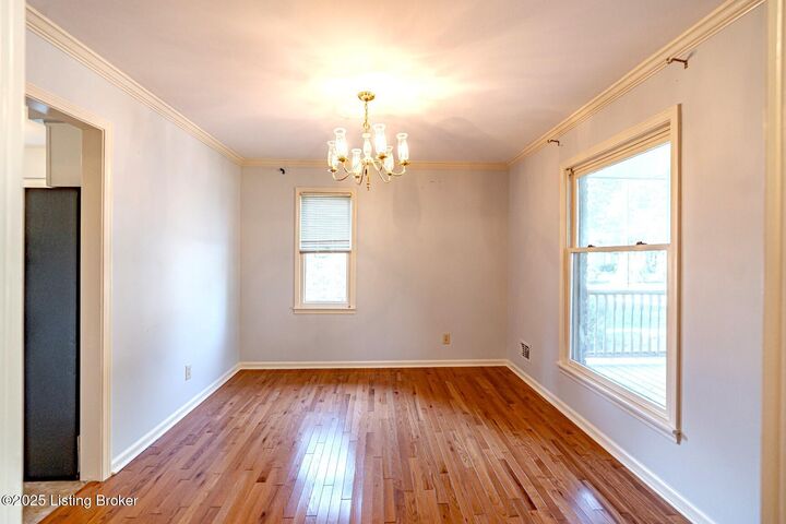 Property Photo:  519 Magnolia Ave  KY 40065 