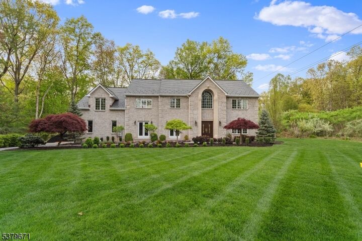 7 Orchard Ln  Old Tappan Boro NJ 07675 photo