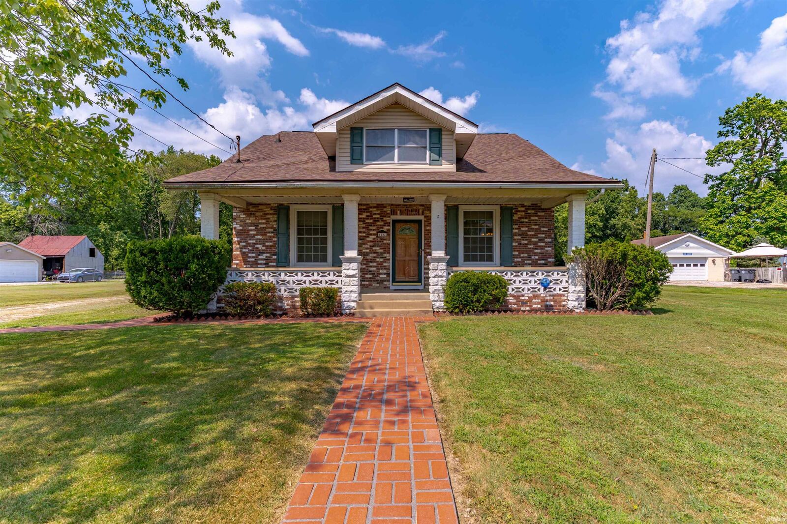 Property Photo: 1224 Homestead Avenue IN 47711