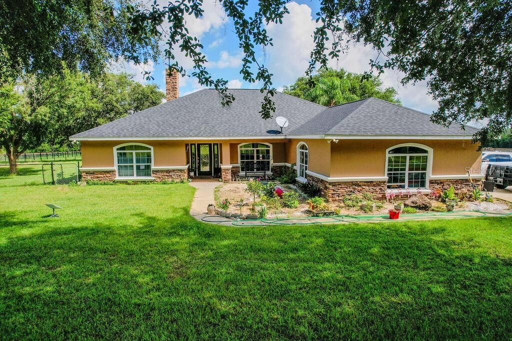 Property Photo:  20765 SW 36th Street  FL 34431 