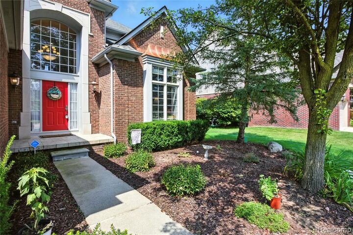 Property Photo:  1221 Letica Drive  MI 48307 6085 