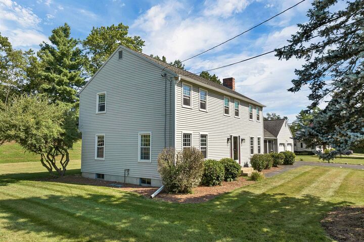 Property Photo:  9 Catalina Lane  NH 03064 