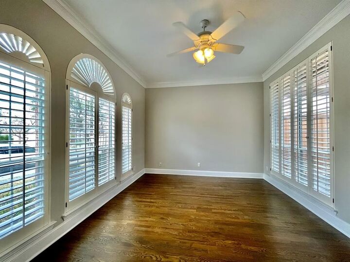 Property Photo: 5354 Gatesworth Lane TX 75287