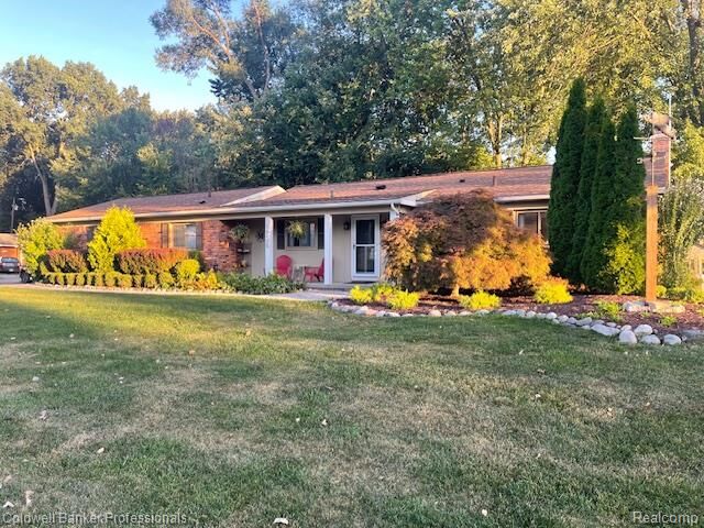 Property Photo:  25925 Sierra Drive  MI 48374 