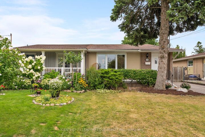 Photo de la propriété: 809 Sanok Drive ON L1W 2R1
