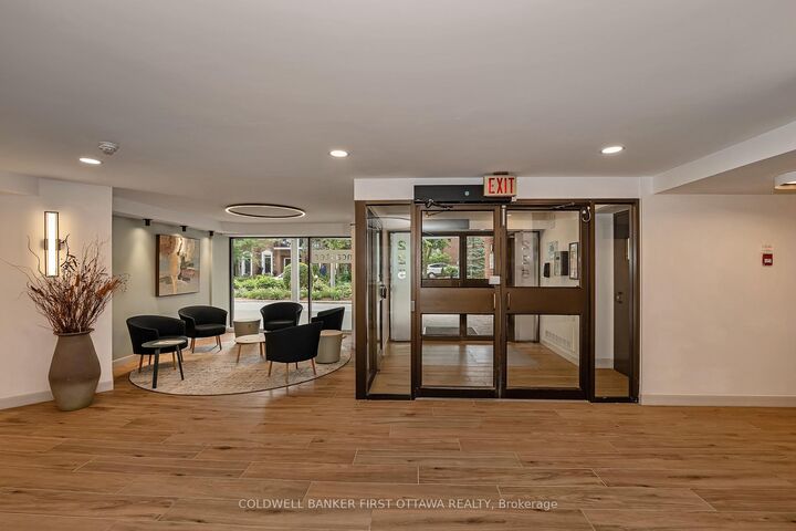 Photo de la propriété:  225 Alvin Road 111  ON K1K 4H6 