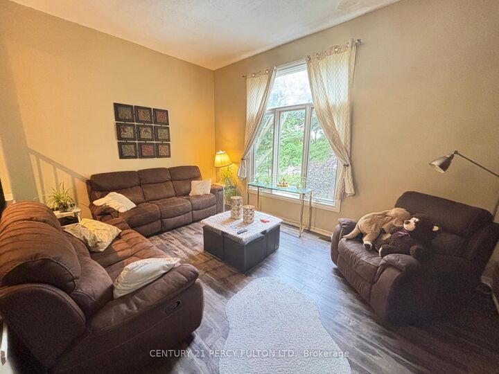 Photo de la propriété:  100 Burrows Hall Boulevard 6  ON M1B 1M7 