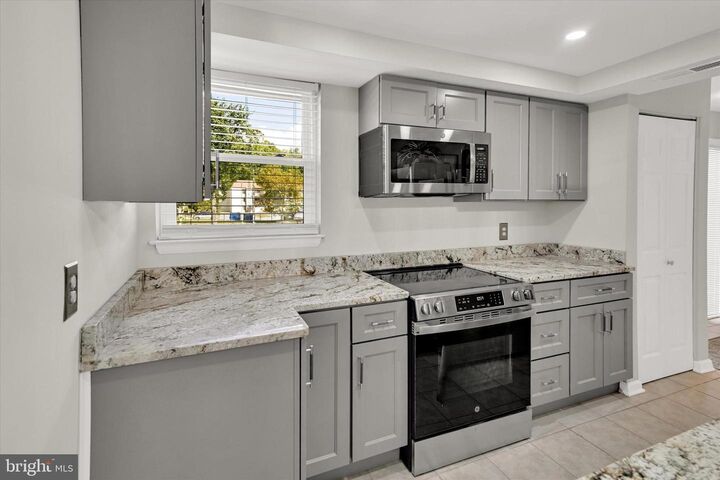 Property Photo: 10067 Campus Way S 91 MD 20774