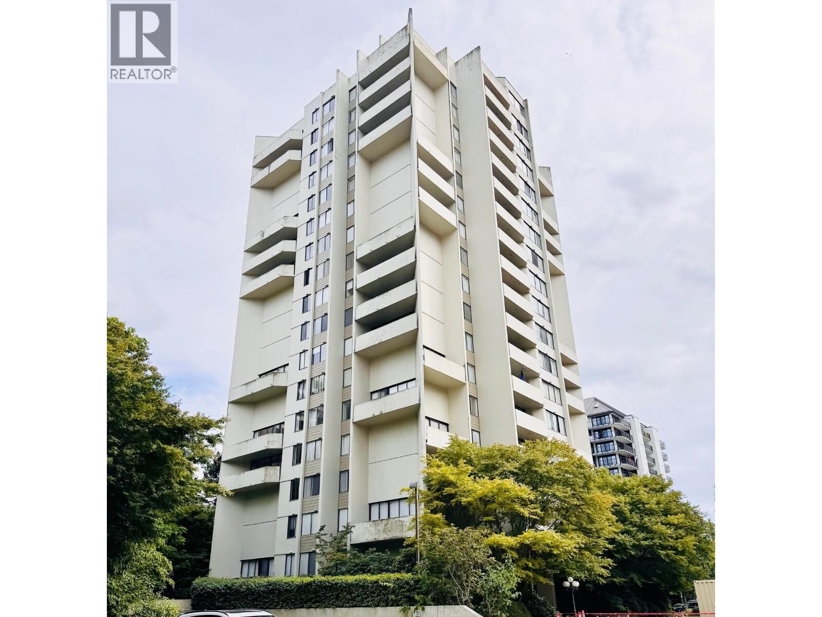 Property Photo: 4105 Maywood Street 1704 BC V5H 4A3