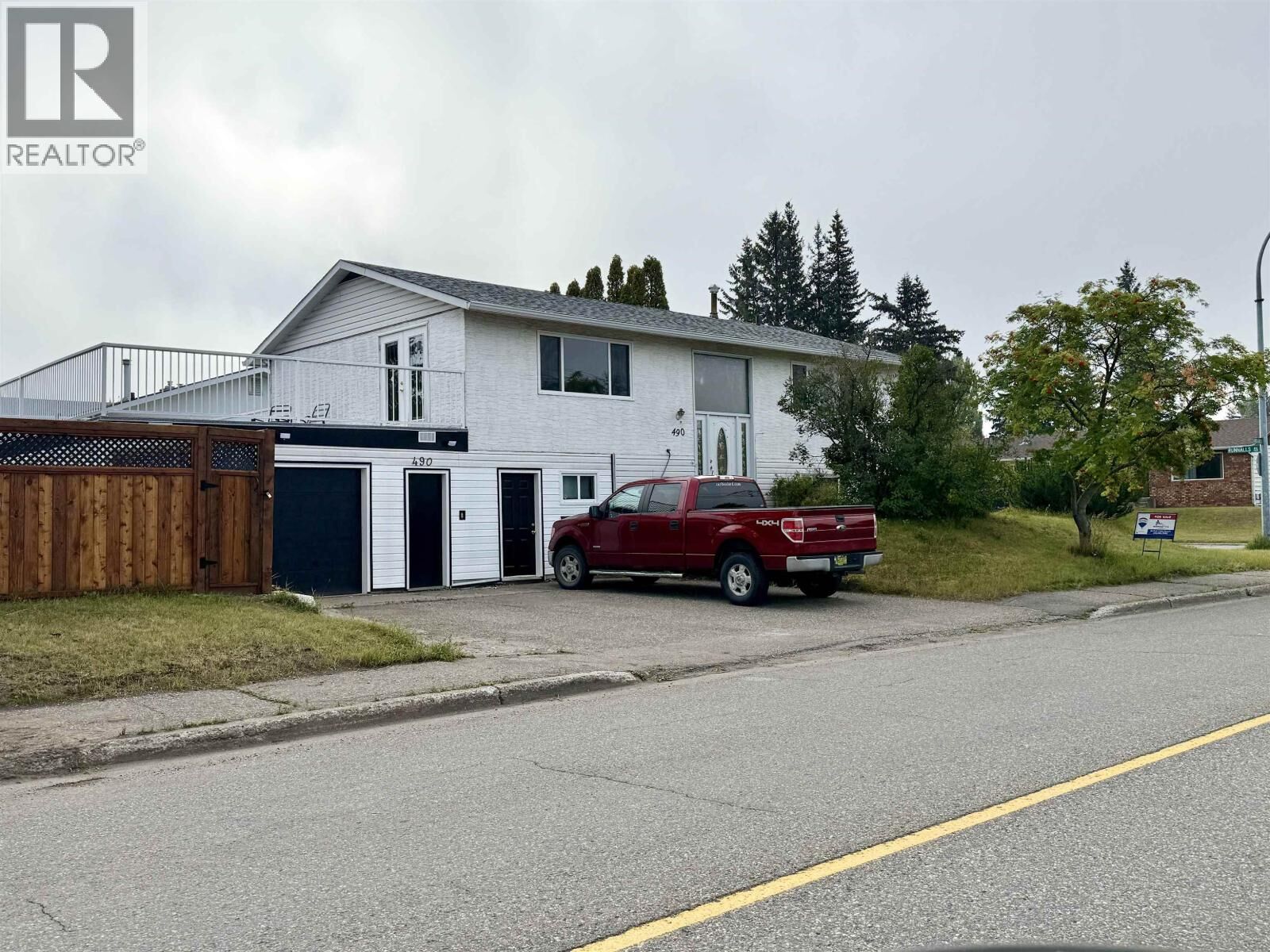 Property Photo: 490 Lansdowne Road BC V2N 1Y4