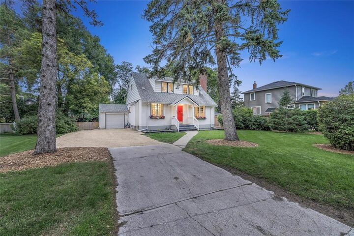 Property Photo:  53 Riverside Drive  MB R3T 0G3 