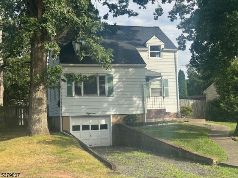 Property Photo:  18 Shady Ln  NJ 07023 