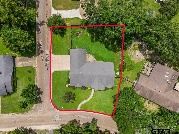 Property Photo: 1205 Dogwood TX 75644