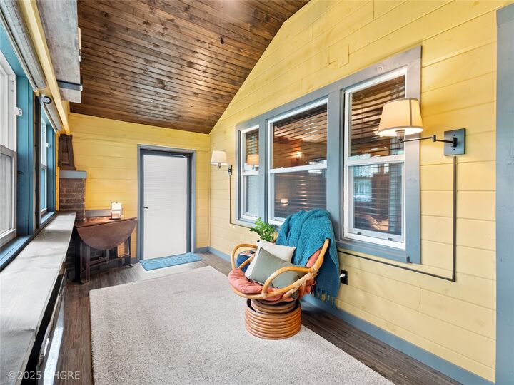 Property Photo: 1314 44th Street IA 50311