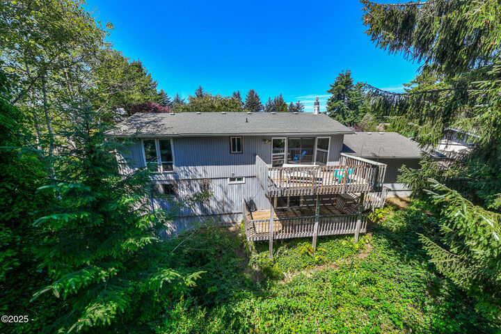 Property Photo: 536 NE 20th Place OR 97365