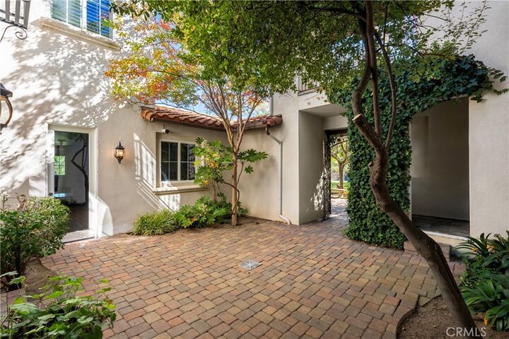 Property Photo: 42179 Calle Paramo CA 92562