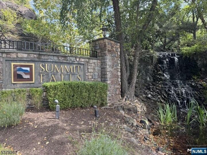 Property Photo: 132 Summit Ridge NJ 07442