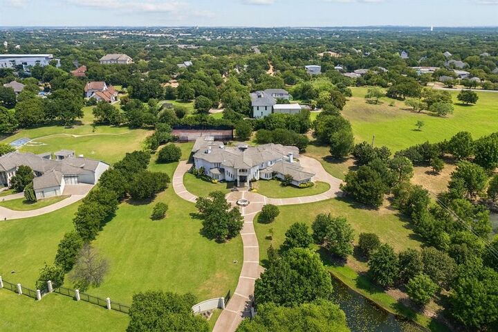 533 S White Chapel Boulevard  Southlake TX 76092 photo
