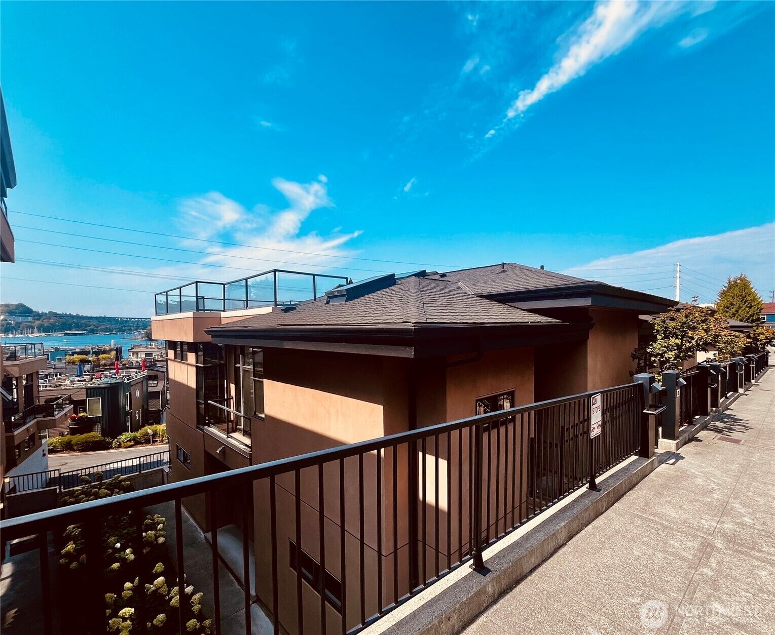 Property Photo:  80 E Roanoke Street 9  WA 98102 