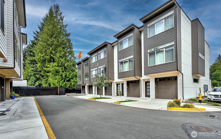 Property Photo: 5020 148th Street SW E1 WA 98026