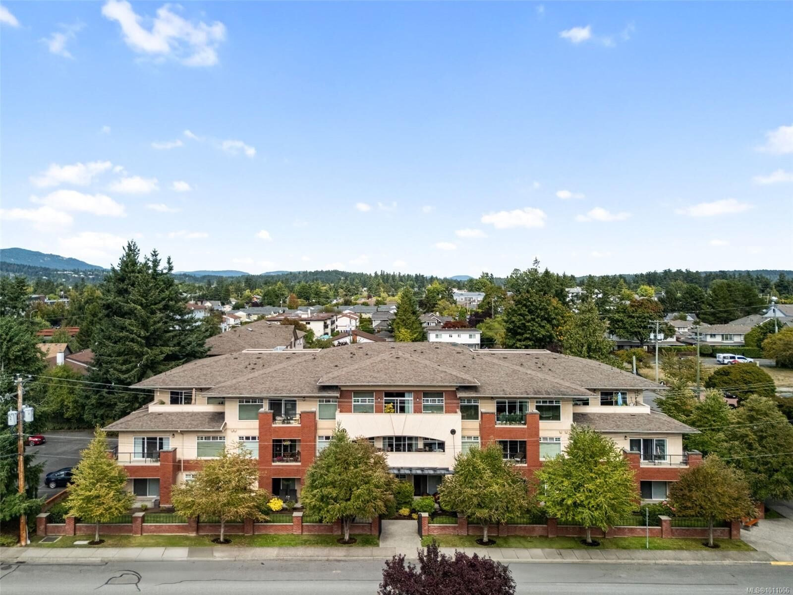 Property Photo: 2380 Brethour Ave 205 BC V8L 2A5