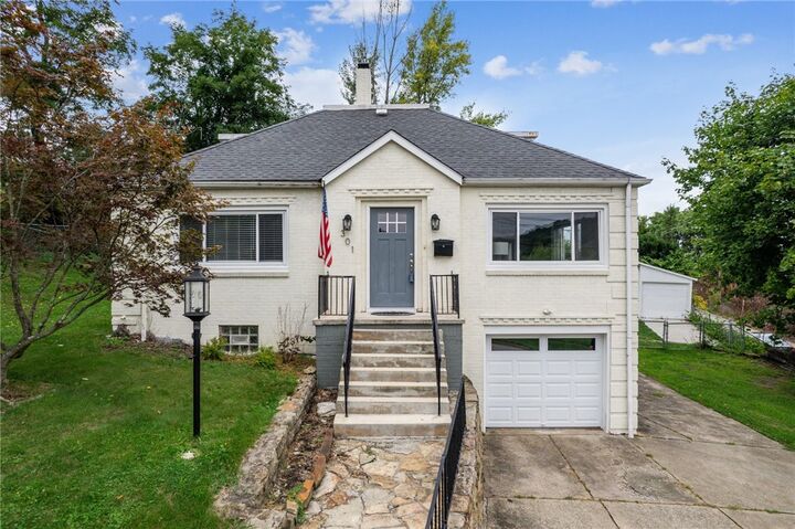 301 Lewis Ave  Jeannette PA 15644 photo