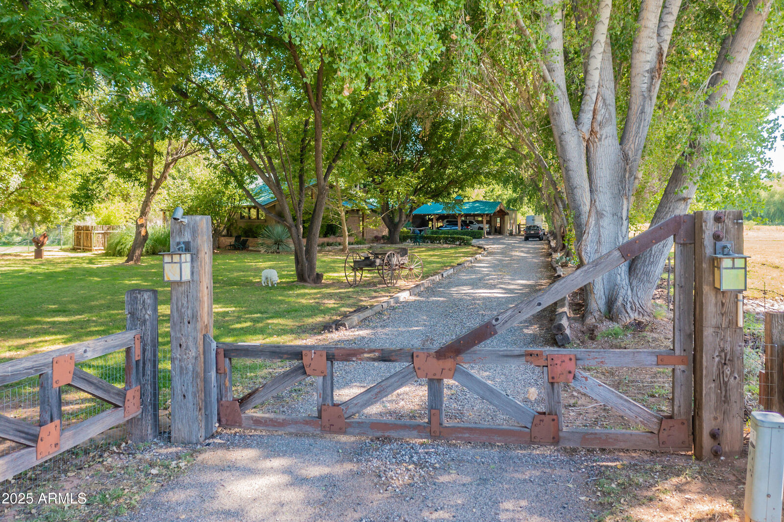 Property Photo: 535 N Green River Road AZ 86326