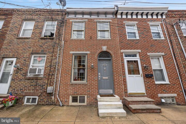 1472 E Wilt Street  Philadelphia PA 19125 photo