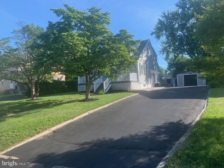 Property Photo: 32 Norwyn Road PA 19040