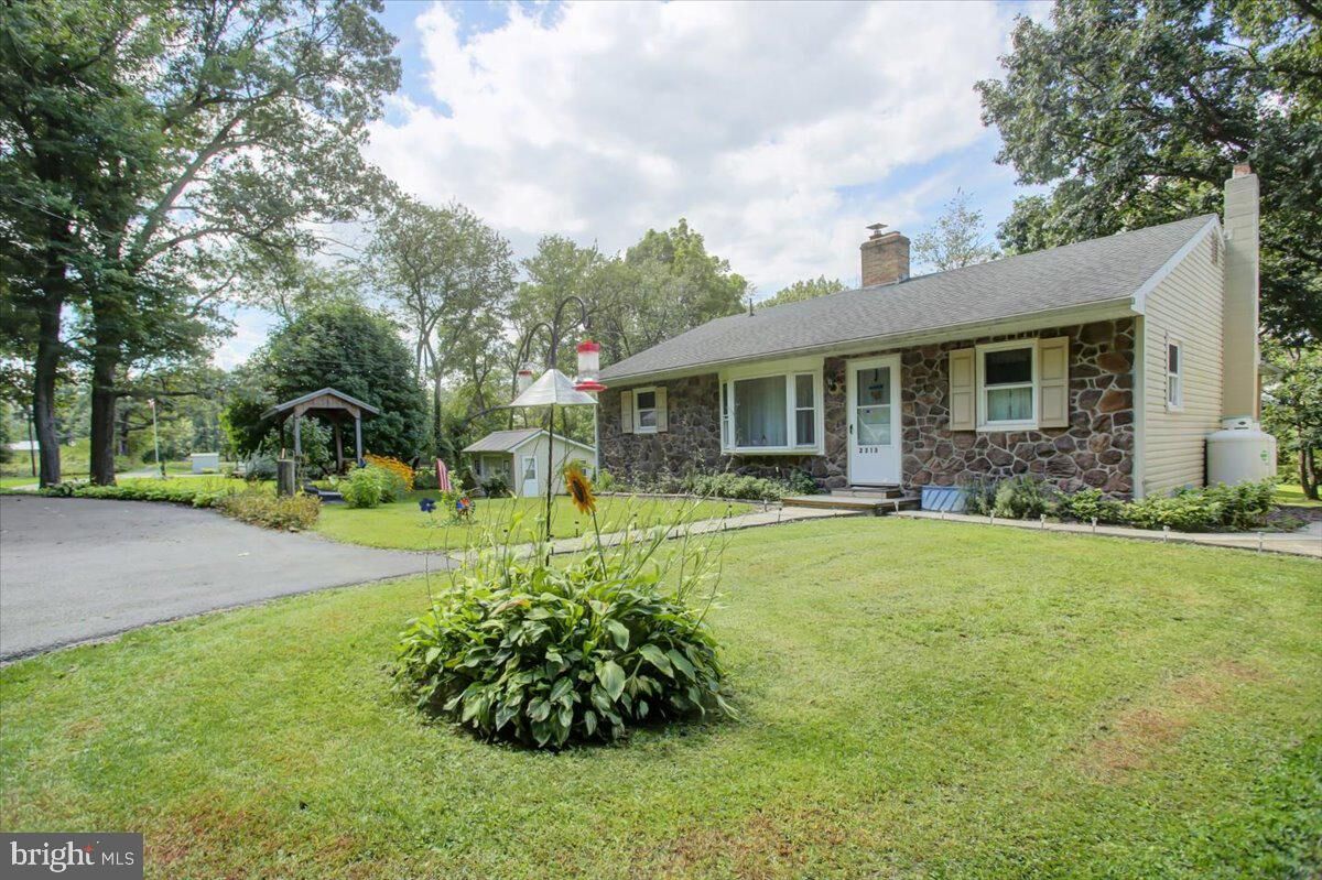 Property Photo:  2313 Lindsay Lot Road  PA 17257 