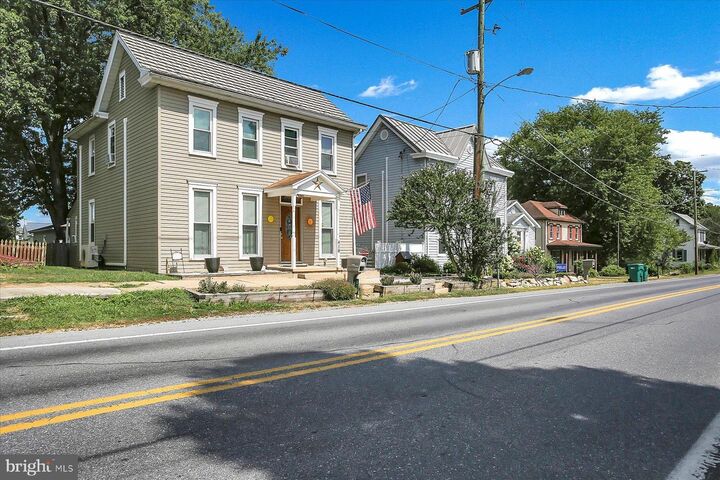 Property Photo:  410 Walnut Street  PA 17007 