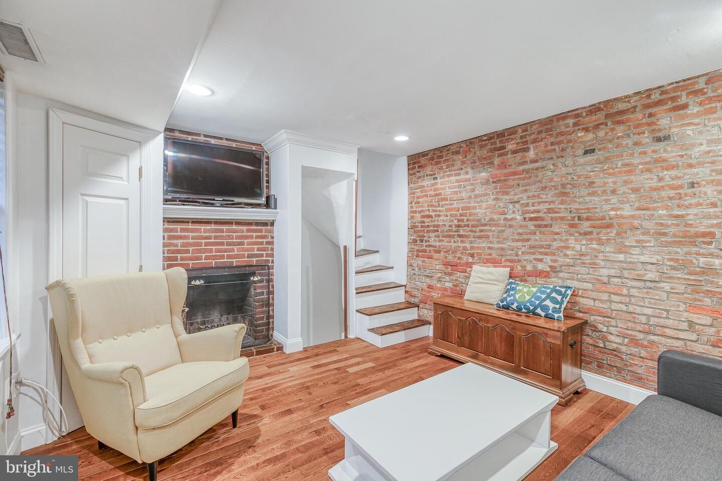 Property Photo:  813 Kater Street B  PA 19147 