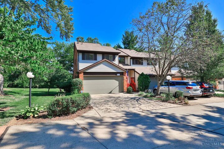 Property Photo: 278 Centerbury Court OH 45246