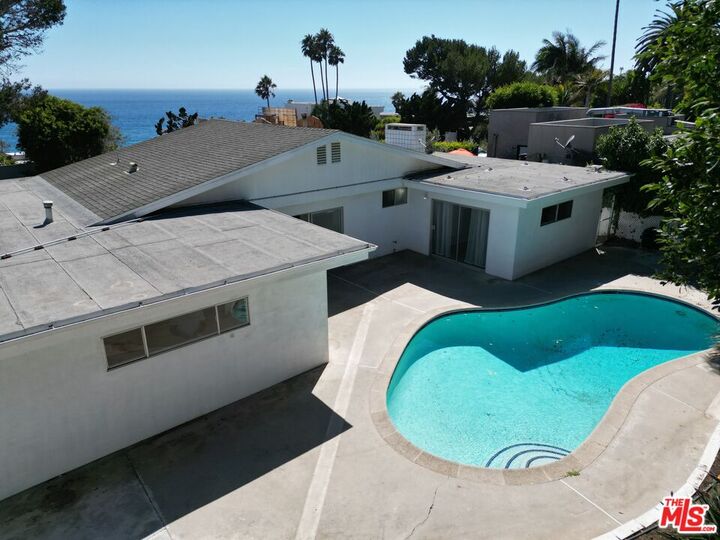Property Photo:  31617 Broad Beach Rd  CA 90265 