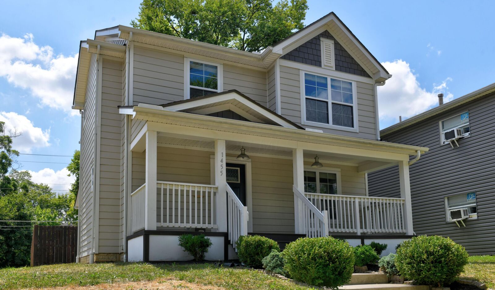 Property Photo:  1455 Franklin Avenue  OH 43205 