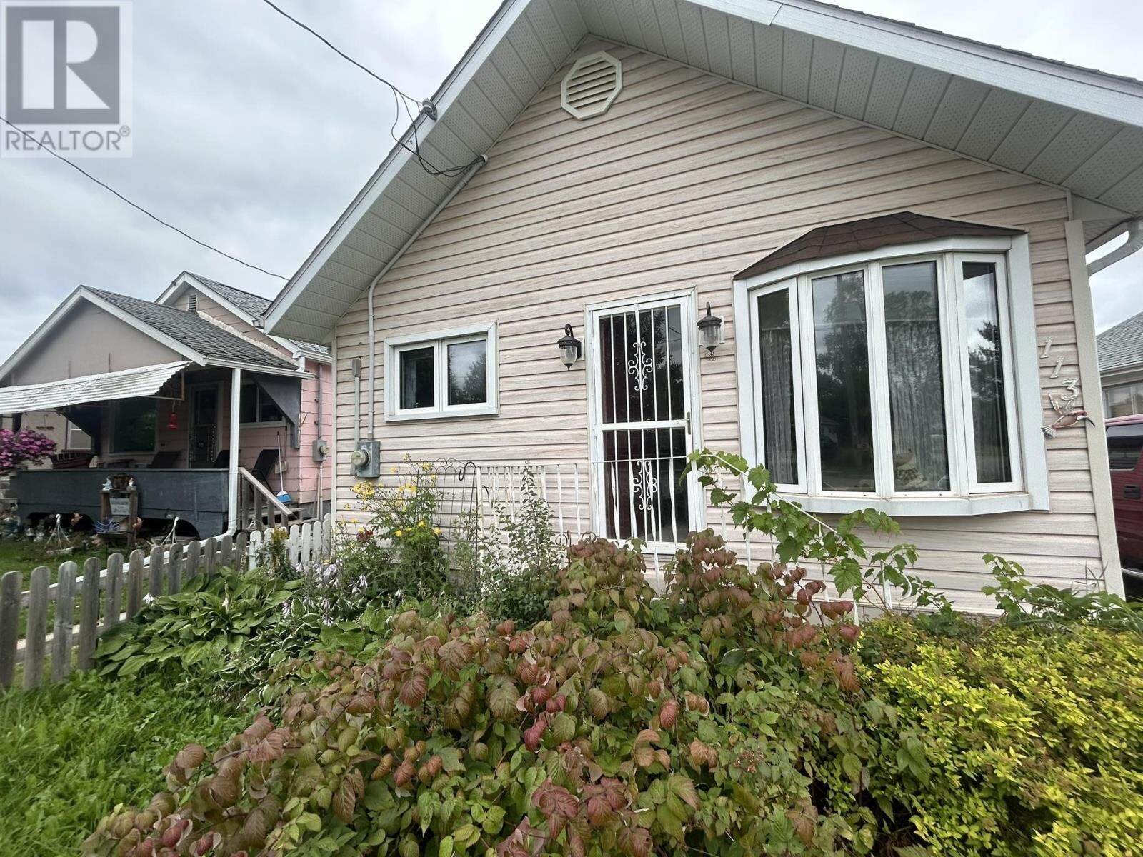 Property Photo:  113 Burns St  ON P0T 1C0 