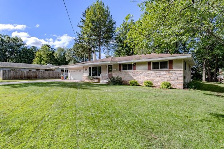 Property Photo: 1106 Woodward Avenue WI 54474