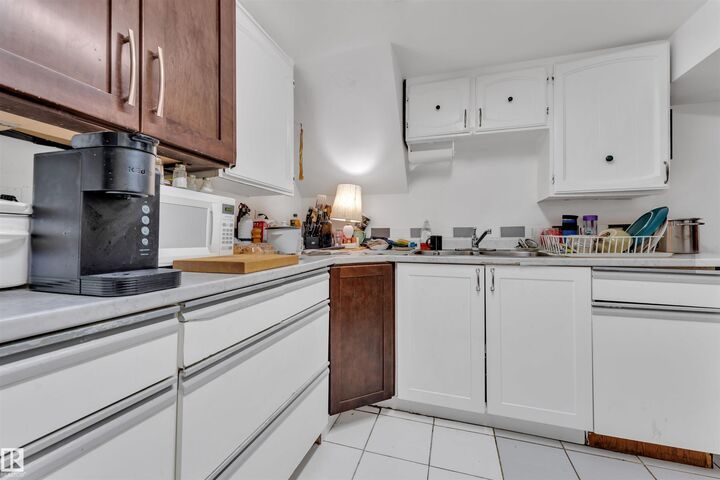 Property Photo:  11725 97 Street NW  AB T5G 1Y3 