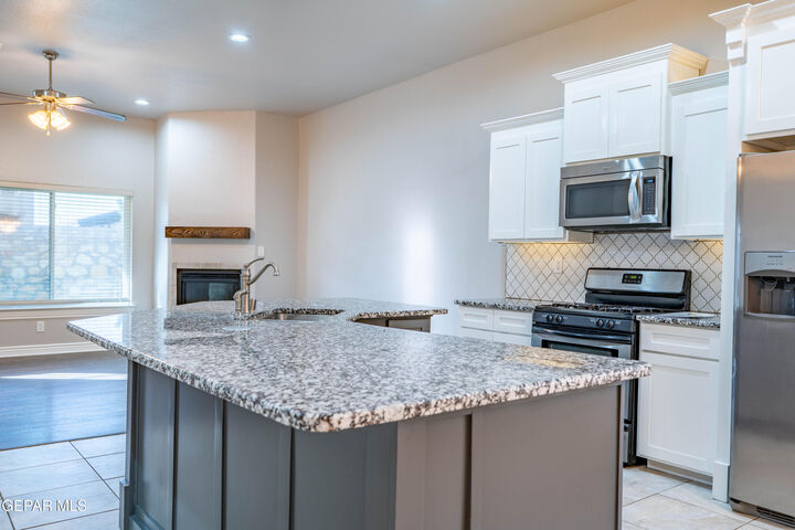 Property Photo: 5549 Gustavo Madrid Lane TX 79934