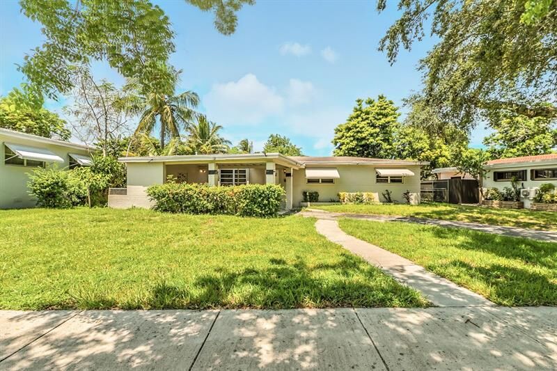 Property Photo: 95 NE 128th St FL 33161