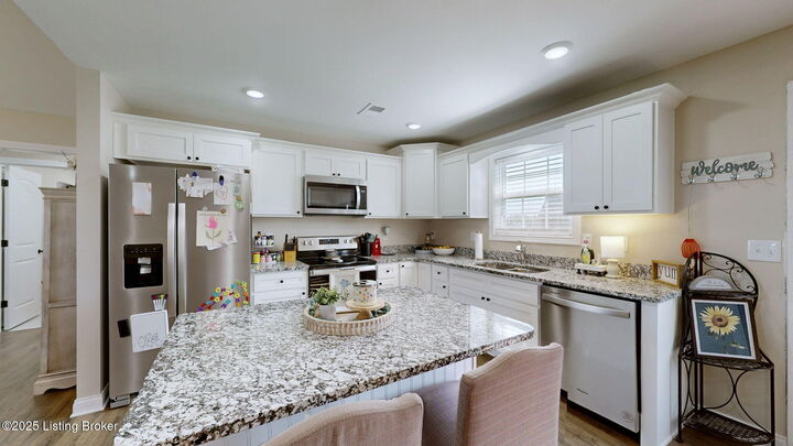 Property Photo: 106 Amarillo Ln KY 40013