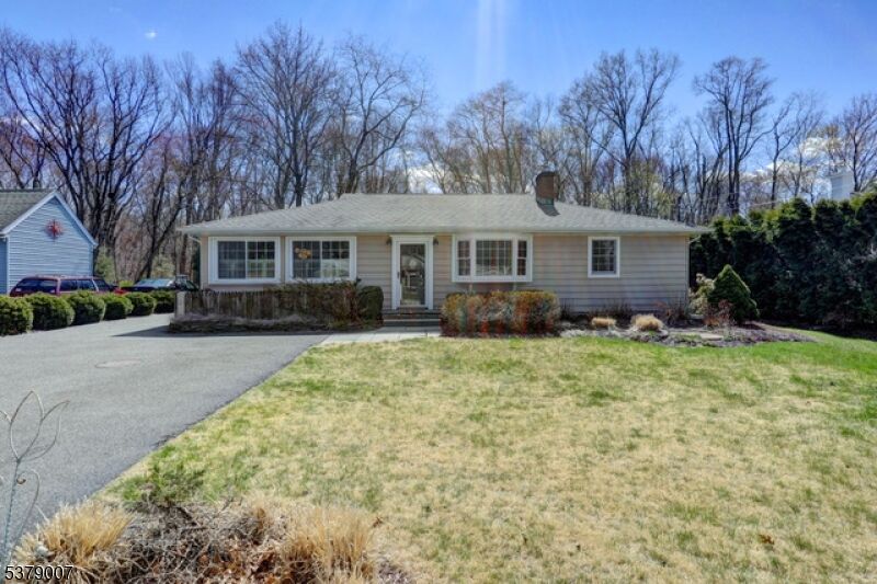 Property Photo: 10 Davenport Rd NJ 07435