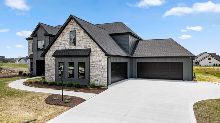 Property Photo: 1207 Cascata Trail IN 46748